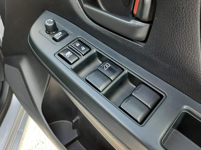 インプレッサスポーツ １．６ｉ　４ＷＤ　５速マニュアル　ストラーダナビ　バックカメラ　Ｂｌｕｅｔｏｏｔｈ　ハンズフリー　ＥＴＣ　横滑り防止装置（ＶＤＣ）禁煙車　純正フロアマット　ＵＳＢ接続　ライトレベライザー　キーレスキー（スペアキー付）（38枚目）