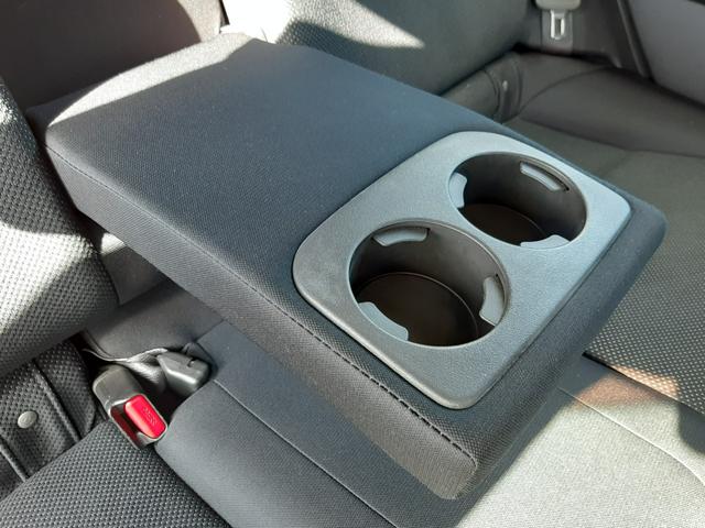インプレッサスポーツ １．６ｉ　４ＷＤ　５速マニュアル　ストラーダナビ　バックカメラ　Ｂｌｕｅｔｏｏｔｈ　ハンズフリー　ＥＴＣ　横滑り防止装置（ＶＤＣ）禁煙車　純正フロアマット　ＵＳＢ接続　ライトレベライザー　キーレスキー（スペアキー付）（67枚目）