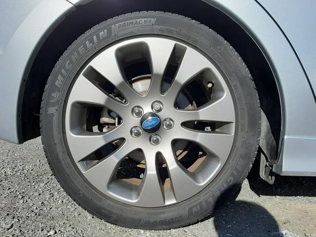 インプレッサスポーツ ２．０ｉアイサイト　アクティブスタイル　４ＷＤ　サンルーフ　電動シート　アダプティブクルーズコントロール　ルーフレール　ハーフレザー席　ＥＴＣ　パドルシフト　禁煙車　スマートキー　プッシュスタート　寒冷地仕様　ＨＩＤライト　リアフォグ　専用１７ＡＷ（52枚目）