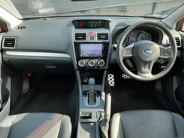 インプレッサスポーツ ２．０ｉアイサイト　アクティブスタイル　サンルーフ　ルーフレール　本革シート　シートヒーター　電動シート　純正ＳＤナビ　バックカメラ　Ｂｌｕｅｔｏｏｔｈ　プッシュスタート（スマートキー　ＥＴＣ　パドルシフト　アダプティブクルーズコントロール（9枚目）