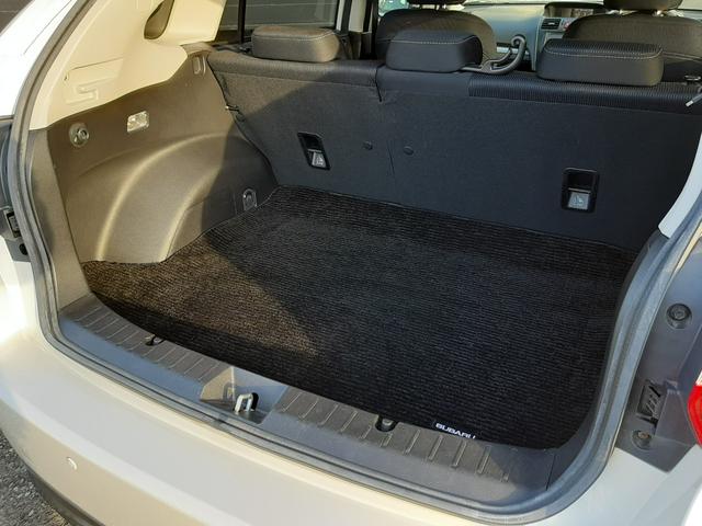 ■右側最後部■内装のカスタマイズもお任せください。　本革調シートカバーやＬＥＤ照明などの取り付けもリーズナブルな料金でご案内しております。