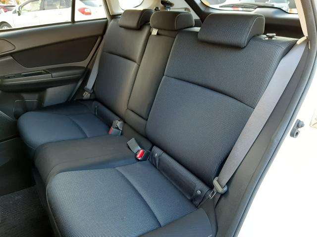 ■左側２列目席■サーティー高崎　スバル専門店は、スバルを代表する、レガシィツーリングワゴンなど多数用意しています！