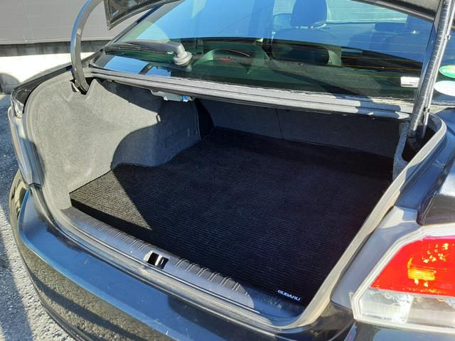 インプレッサＧ４ ２．０ｉ－Ｓ　ＳＴＩフロントリップ　電動シート　ハーフレザー　アルパインオーディオ　プッシュスタート　ＥＴＣ　Ｂｌｕｅｔｏｏｔｈ　ＨＩＤライト　フォグランプ　寒冷地仕様　メッシュグリル　横滑り防止装置　デュアルＡＣ（13枚目）