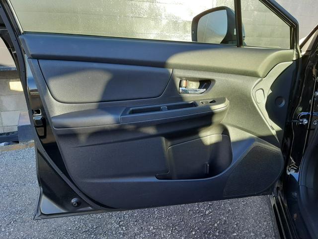 インプレッサＧ４ ２．０ｉ－Ｓ　ＳＴＩフロントリップ　電動シート　ハーフレザー　アルパインオーディオ　プッシュスタート　ＥＴＣ　Ｂｌｕｅｔｏｏｔｈ　ＨＩＤライト　フォグランプ　寒冷地仕様　メッシュグリル　横滑り防止装置　デュアルＡＣ（32枚目）