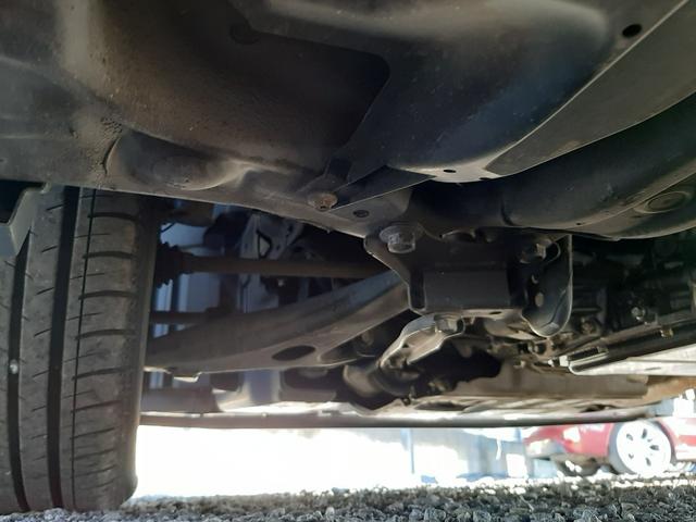 インプレッサＧ４ ２．０ｉ－Ｓ　ＳＴＩフロントリップ　電動シート　ハーフレザー　アルパインオーディオ　プッシュスタート　ＥＴＣ　Ｂｌｕｅｔｏｏｔｈ　ＨＩＤライト　フォグランプ　寒冷地仕様　メッシュグリル　横滑り防止装置　デュアルＡＣ（57枚目）