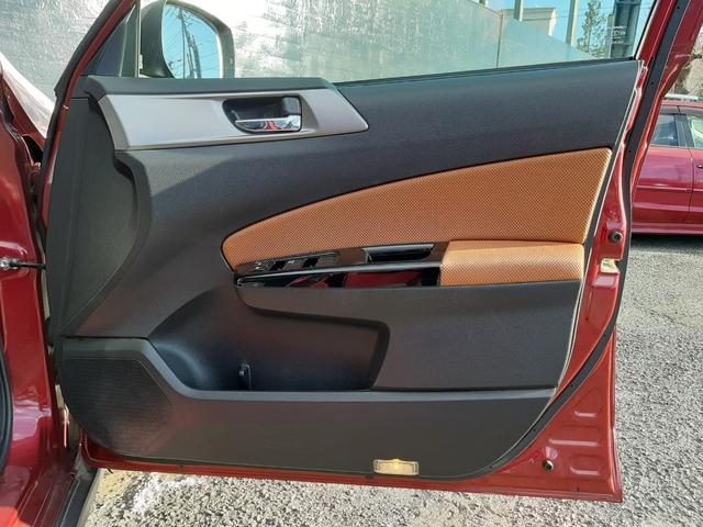 エクシーガクロスオーバー７ ２．５ｉアイサイト　４ＷＤ　カロッツェリアナビ　タンレザー調シート　電動シート　シートヒーター　ルーフレール　禁煙車　アダプティブクルーズコントロール　バックカメラ　Ｂｌｕｅｔｏｏｔｈ　ＥＴＣ　パドルシフト　スマートキー（29枚目）