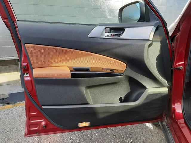 エクシーガクロスオーバー７ ２．５ｉアイサイト　４ＷＤ　カロッツェリアナビ　タンレザー調シート　電動シート　シートヒーター　ルーフレール　禁煙車　アダプティブクルーズコントロール　バックカメラ　Ｂｌｕｅｔｏｏｔｈ　ＥＴＣ　パドルシフト　スマートキー（32枚目）