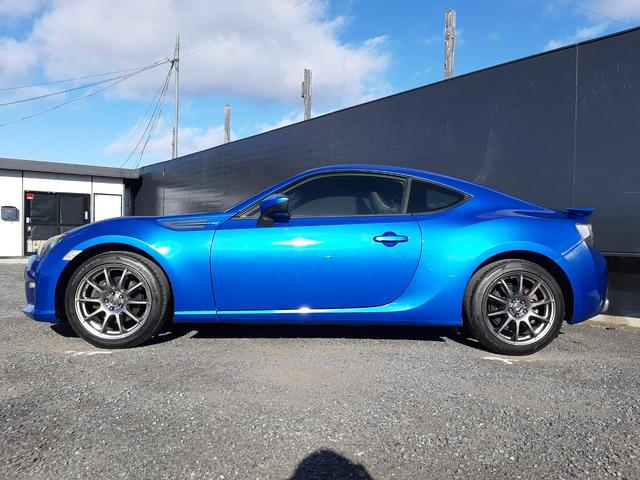 BRZ S 6速MT HKSマフラー BLITZエアクリーナー/サクションパイプ STIタワーバー リアスポイラー バックカメラ Bluetooth ETC プッシュスタート ハーフレザー 禁煙車 HIDライト(5枚目)