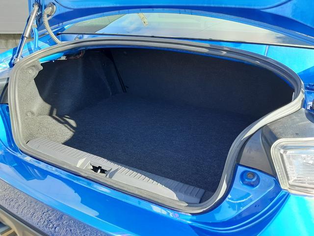 BRZ S 6速MT HKSマフラー BLITZエアクリーナー/サクションパイプ STIタワーバー リアスポイラー バックカメラ Bluetooth ETC プッシュスタート ハーフレザー 禁煙車 HIDライト(13枚目)
