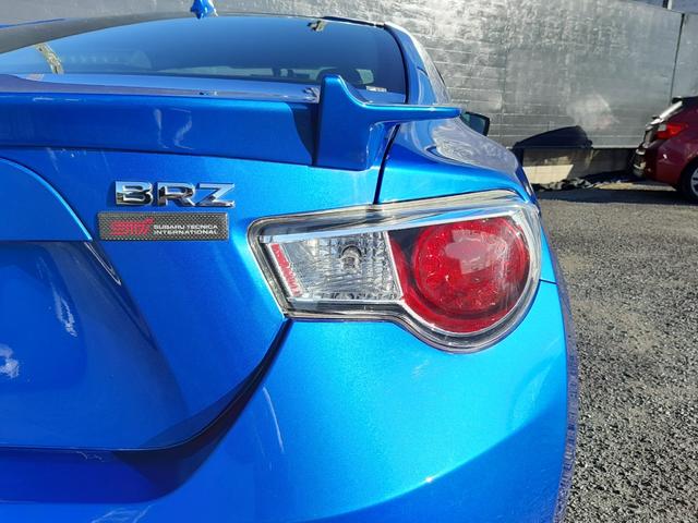 BRZ S 6速MT HKSマフラー BLITZエアクリーナー/サクションパイプ STIタワーバー リアスポイラー バックカメラ Bluetooth ETC プッシュスタート ハーフレザー 禁煙車 HIDライト(52枚目)