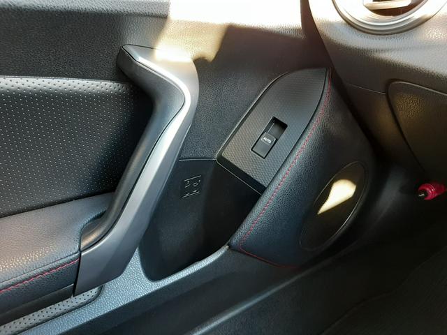 BRZ S 6速MT HKSマフラー BLITZエアクリーナー/サクションパイプ STIタワーバー リアスポイラー バックカメラ Bluetooth ETC プッシュスタート ハーフレザー 禁煙車 HIDライト(73枚目)