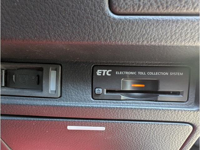 フーガ 250GT タイプS 後期型 HDDナビ テレビ プッシュスタート スマートキー 19インチアルミ タイプSエアロバンパー クリアーテール 運転席助手席パワーシート ウインカーミラー ディスチャージライト ETC(22枚目)