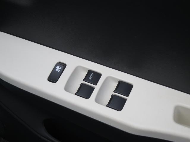 L ナビ TV キーレスエントリー アイドリングストップ シートヒーター CVT 盗難防止システム ABS ESC CD Bluetooth 衝突安全ボディ エアコン パワーステアリング パワーウィンドウ(9枚目)