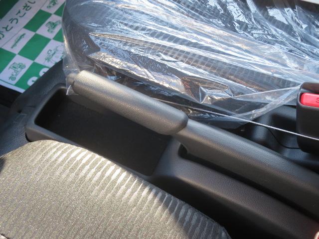 ハイゼットカーゴ ＤＸ　ＡＴ　衝突被害軽減システム　クリアランスソナー　両側スライドドア　アイドリングストップ　オートライト　ＥＳＣ　エアコン　パワーウィンドウ　運転席エアバッグ　助手席エアバッグ（8枚目）