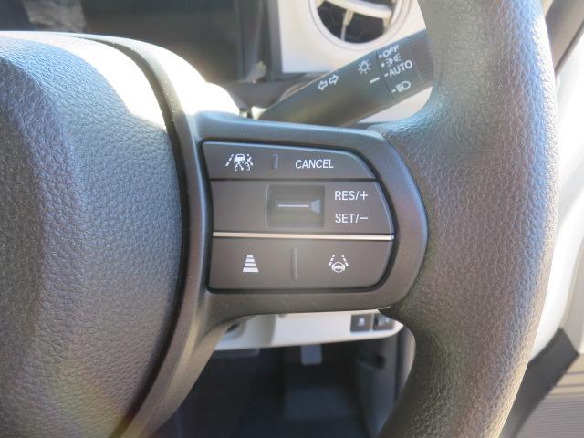 Ｎ－ＢＯＸ ベースグレード　両側スライド・片側電動　クリアランスソナー　オートクルーズコントロール　レーンアシスト　衝突被害軽減システム　オートライト　ＬＥＤヘッドランプ　スマートキー　アイドリングストップ　電動格納ミラー（11枚目）