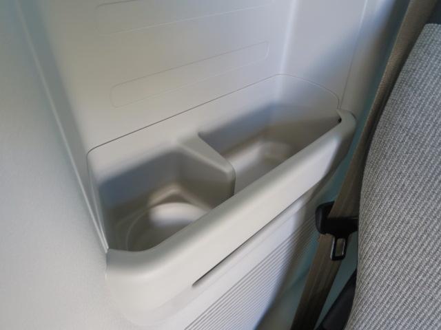 Ｎ－ＢＯＸ ベースグレード　両側スライド・片側電動　クリアランスソナー　オートクルーズコントロール　レーンアシスト　衝突被害軽減システム　オートライト　ＬＥＤヘッドランプ　スマートキー　アイドリングストップ　電動格納ミラー（51枚目）