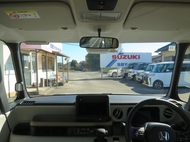 Ｎ－ＢＯＸ ベースグレード　両側スライド・片側電動　クリアランスソナー　オートクルーズコントロール　レーンアシスト　衝突被害軽減システム　オートライト　ＬＥＤヘッドランプ　スマートキー　アイドリングストップ　電動格納ミラー（58枚目）