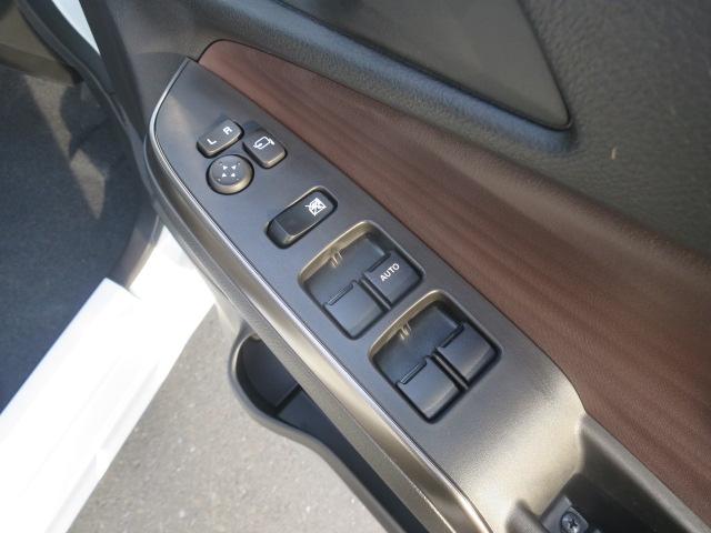 ソリオバンディット ハイブリッドＭＶ　全周囲カメラ　ナビ　ＴＶ　クリアランスソナー　オートクルーズコントロール　レーンアシスト　衝突被害軽減システム　両側電動スライドドア　オートライト　ＬＥＤヘッドランプ　スマートキー（14枚目）