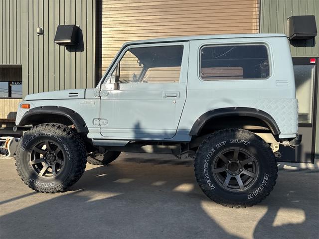 ジムニー 　リフトアップ　全塗装　マッドタイヤ　社外バンパー　リアエアロッカー　ダウンギア（4枚目）