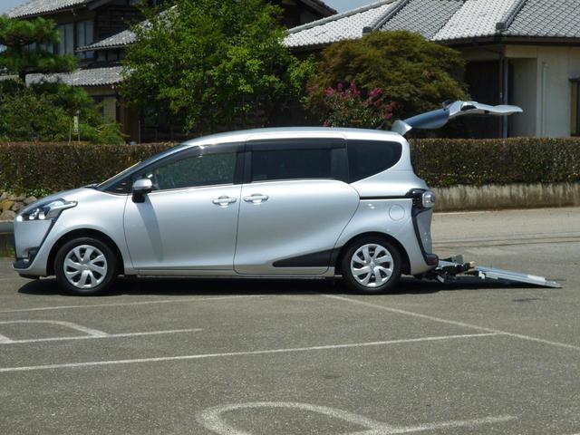 シエンタ X 雹災車凹み有り 車いす仕様車タイプ1 車椅子スローパー スマートキー 衝突軽減装置 純正ナビ バックカメラ ビルトインETC ドライブレコーダー プッシュスタート 黒内装 5名プラスラゲッジスペース(19枚目)