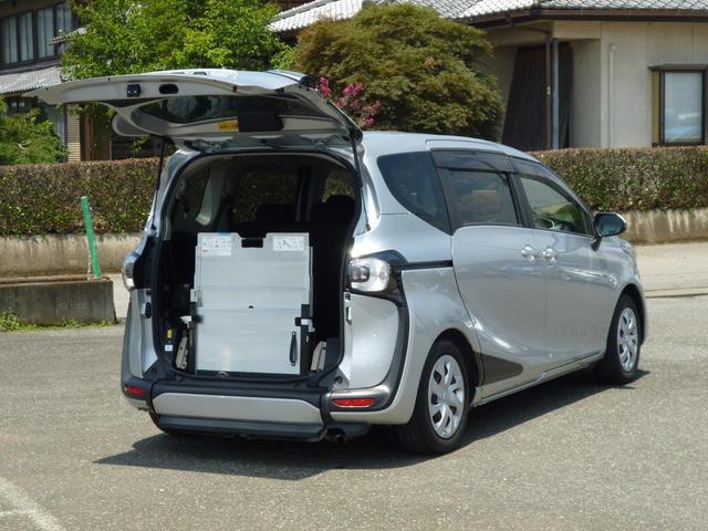 シエンタ X 雹災車凹み有り 車いす仕様車タイプ1 車椅子スローパー スマートキー 衝突軽減装置 純正ナビ バックカメラ ビルトインETC ドライブレコーダー プッシュスタート 黒内装 5名プラスラゲッジスペース(30枚目)