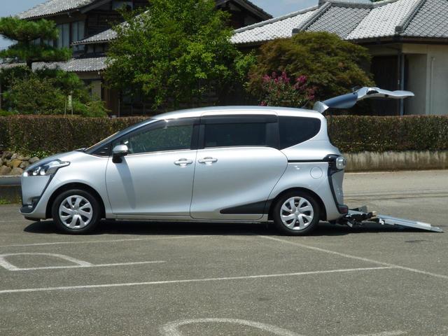 シエンタ X 雹災車凹み有り 車いす仕様車タイプ1 車椅子スローパー スマートキー 衝突軽減装置 純正ナビ バックカメラ ビルトインETC ドライブレコーダー プッシュスタート 黒内装 5名プラスラゲッジスペース(33枚目)