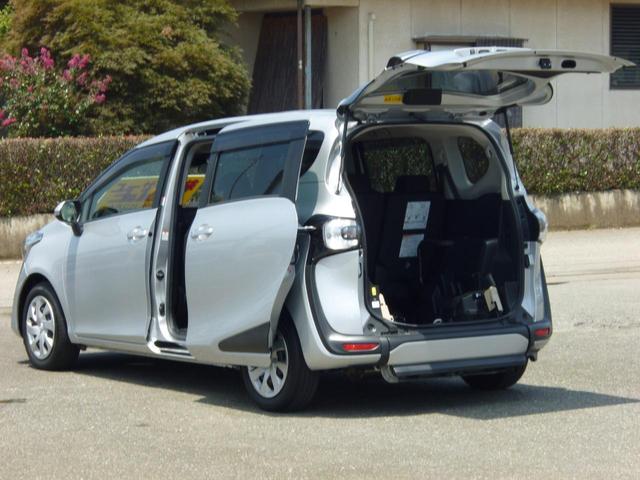 シエンタ X 雹災車凹み有り 車いす仕様車タイプ1 車椅子スローパー スマートキー 衝突軽減装置 純正ナビ バックカメラ ビルトインETC ドライブレコーダー プッシュスタート 黒内装 5名プラスラゲッジスペース(41枚目)