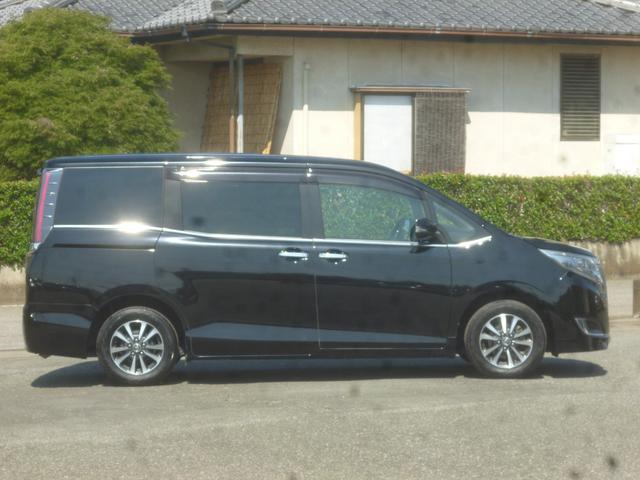 エスクァイア Ｇｉ　雹災現状　後期型　８人乗り　２０００ｃｃ　両側パワースライドドア　プッシュスタート　革シート　前席シートヒーター　アルパインナビ　バックカメラ　アルミ　ボンネット新品交換済（22枚目）