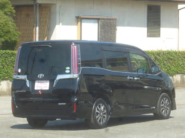 エスクァイア Ｇｉ　雹災現状　後期型　８人乗り　２０００ｃｃ　両側パワースライドドア　プッシュスタート　革シート　前席シートヒーター　アルパインナビ　バックカメラ　アルミ　ボンネット新品交換済（40枚目）