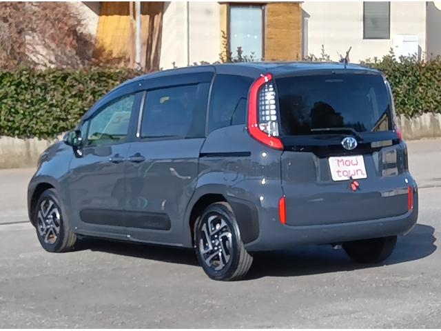 シエンタ Z 7人乗り1500cc 10.5型メーカーナビ 全方位カメラ ETC2.0 衝突軽減装置 両側パワースライドドア LEDヘッドライト 前後パーキングソナー ブラインドスポットモニター 純正アルミホイール(3枚目)