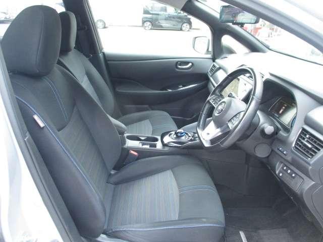 リーフ X Vセレクション プロパイロット ナビ アラウンドビュー レーダークルコン 360°カメラ 踏み間違い防止装置 LEDランプ セキュリティ 1オーナー ETC インテリキー レーンキープアシスト パワーウィンドウ ABS メモリ-ナビ バックカメラ AW(9枚目)