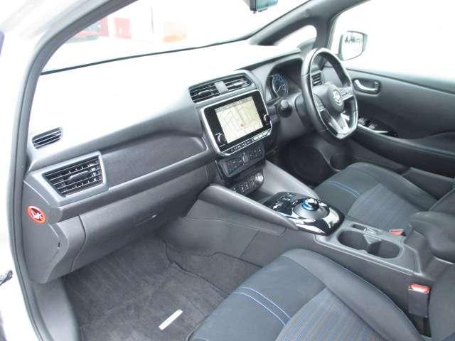 リーフ X Vセレクション プロパイロット ナビ アラウンドビュー レーダークルコン 360°カメラ 踏み間違い防止装置 LEDランプ セキュリティ 1オーナー ETC インテリキー レーンキープアシスト パワーウィンドウ ABS メモリ-ナビ バックカメラ AW(10枚目)