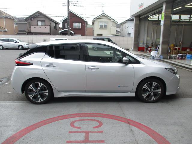 リーフ X Vセレクション プロパイロット ナビ アラウンドビュー レーダークルコン 360°カメラ 踏み間違い防止装置 LEDランプ セキュリティ 1オーナー ETC インテリキー レーンキープアシスト パワーウィンドウ ABS メモリ-ナビ バックカメラ AW(22枚目)