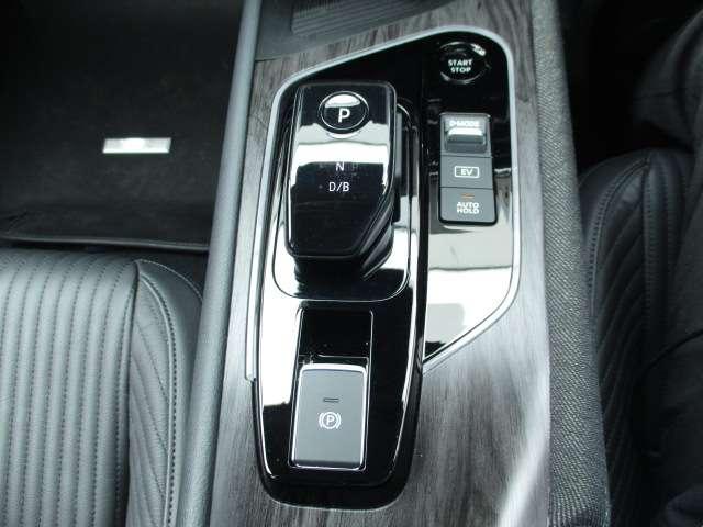 オーラ 1.2 G レザーエディション プロパイロット ナビ ワンオーナ 追突防止 レーダークルーズ 本革 車線逸脱警報装置 LED 盗難防止 記録簿 バックモニター ETC インテリジェントキー メモリーナビゲーション AW キーレスエントリー オートエアコン(16枚目)