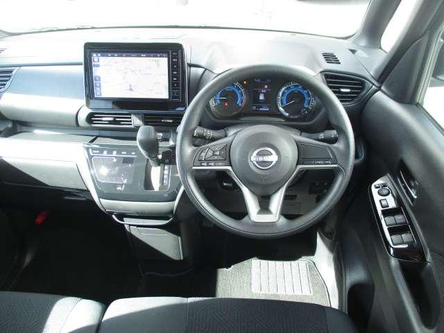 ルークス 660 ハイウェイスターX 純正ナビ 両側オート アラウンドビュー アイスト 衝突被害軽減ブレ-キ マルチビューカメラ 車線逸脱警報装置 ETC スマートキー パワーウィンドウ ワンオーナー ナビTV バックカメラ 記録簿 パワステ オートエアコン 左右エアバッグ(4枚目)