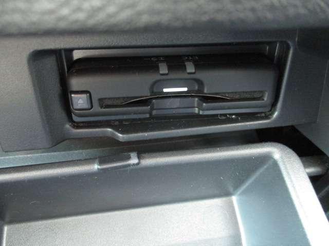 セレナ 2.0 ハイウェイスター V プロパイロット 純正ナビ 両側オートドア 1オナ アルミ 衝突被害軽減 LDP エアバッグ 両側オートスライドドア インテリジェントキー サイドカメラ メモリーナビ アダプティブクルーズコントロール アイドリングストップ ナビTV ドラレコ(20枚目)