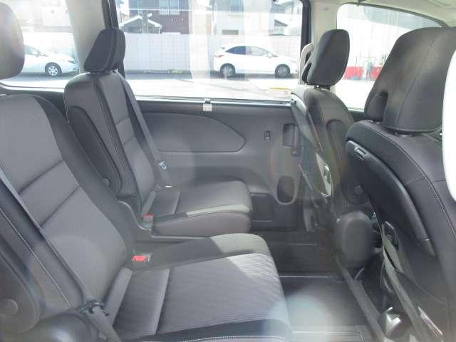 セレナ １．２　ｅ－ＰＯＷＥＲ　ハイウェイスター　Ｖ　プロパイロット　純正ナビ　後席モニター　３６０°カメラ　エマジェンシーブレーキ　１オナ　スマキー　バックカメラ　ＬＥＤ　レーンアシスト　ＥＴＣ　ドラレコ　イモビ　フルオートエアコン　アルミホイール　エアバック　メモリーナビ　キーフリー（3枚目）