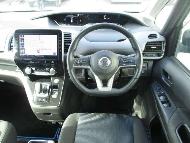 セレナ １．２　ｅ－ＰＯＷＥＲ　ハイウェイスター　Ｖ　プロパイロット　純正ナビ　後席モニター　３６０°カメラ　エマジェンシーブレーキ　１オナ　スマキー　バックカメラ　ＬＥＤ　レーンアシスト　ＥＴＣ　ドラレコ　イモビ　フルオートエアコン　アルミホイール　エアバック　メモリーナビ　キーフリー（4枚目）