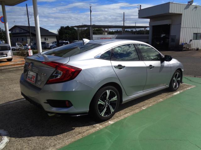 シビック セダン ホンダセンシング(8枚目)