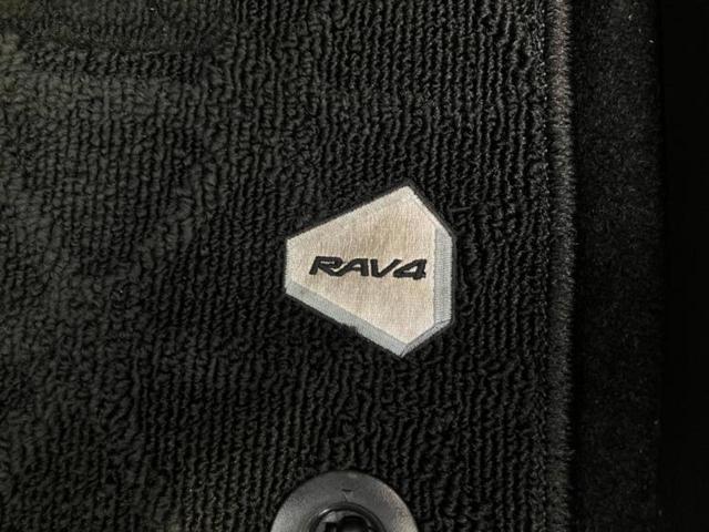 RAV4 4WDアドベンチャー 新品タイヤ/保証書/純正 SDナビ/衝突安全装置/シートヒーター 前席/車線逸脱防止支援システム/シート 合皮/パーキングアシスト バックガイド/電動バックドア/ヘッドランプ LED バックカメラ(41枚目)