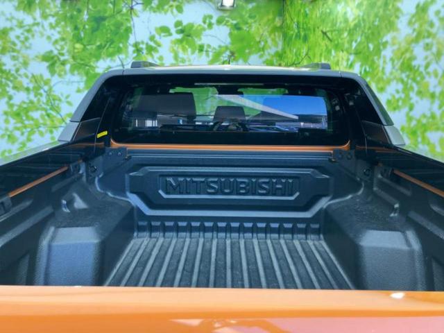 トライトン 4WD GSR 保証書/ディスプレイオーディオ+ナビ9インチ/イーアシスト(ミツビシ)/シートヒーター 前席/マルチアラウンドモニター/車線逸脱防止支援システム/シート 合皮 ターボ 衝突被害軽減システム 電動シート(19枚目)