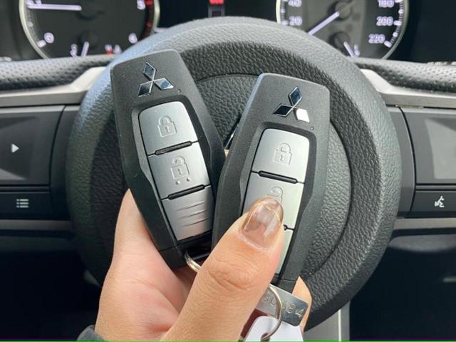 トライトン 4WD GSR 保証書/ディスプレイオーディオ+ナビ9インチ/イーアシスト(ミツビシ)/シートヒーター 前席/マルチアラウンドモニター/車線逸脱防止支援システム/シート 合皮 ターボ 衝突被害軽減システム 電動シート(26枚目)