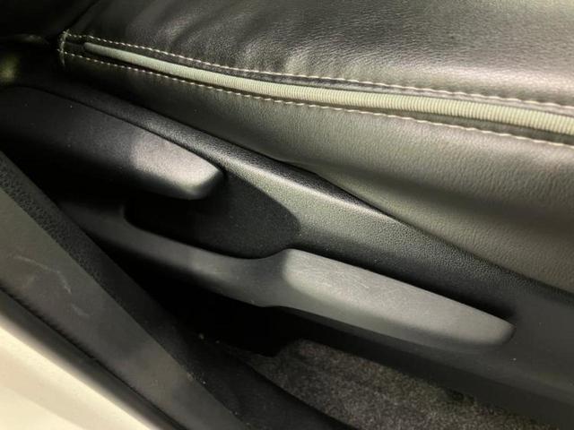 ノア Ｓｉ　新品タイヤ／保証書／純正　９インチ　ＳＤナビ／フリップダウンモニター　純正　１２．１インチ／トヨタセーフティセンス／両側電動スライドドア／車線逸脱防止支援システム　衝突被害軽減システム　バックカメラ（30枚目）