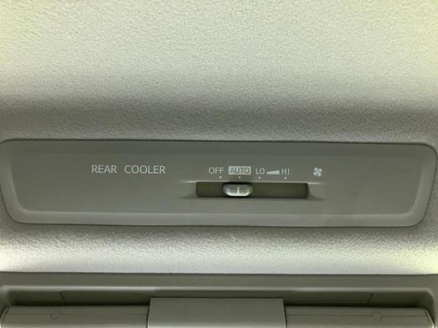 ノア Ｓｉ　新品タイヤ／保証書／純正　９インチ　ＳＤナビ／フリップダウンモニター　純正　１２．１インチ／トヨタセーフティセンス／両側電動スライドドア／車線逸脱防止支援システム　衝突被害軽減システム　バックカメラ（33枚目）