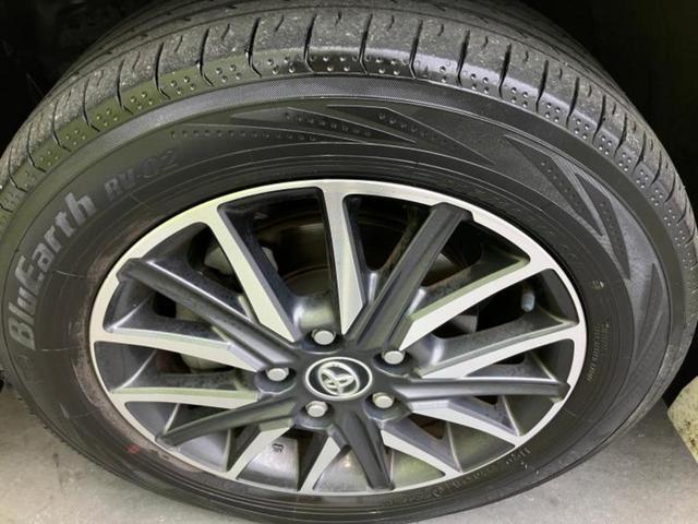 ノア Ｓｉ　新品タイヤ／保証書／純正　９インチ　ＳＤナビ／フリップダウンモニター　純正　１２．１インチ／トヨタセーフティセンス／両側電動スライドドア／車線逸脱防止支援システム　衝突被害軽減システム　バックカメラ（41枚目）