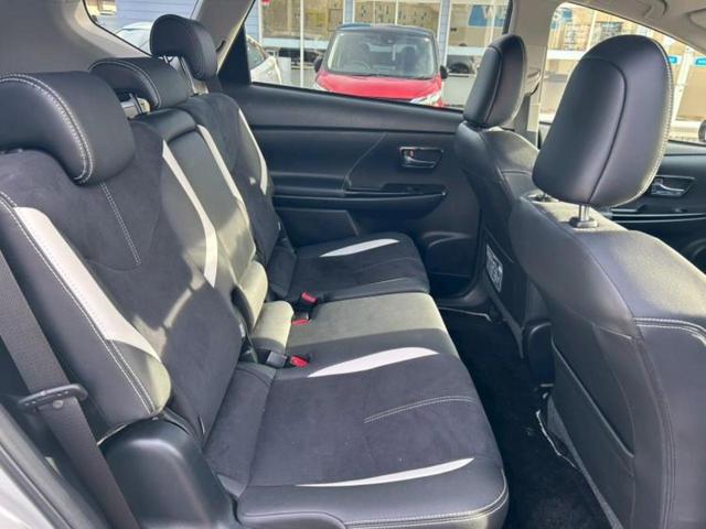 プリウスアルファ Ｓツーリングセレクション・Ｇｓ　新品タイヤ／保証書／純正　８インチ　ＳＤナビ／シート　ハーフレザー／ヘッドランプ　ＬＥＤ／ＥＴＣ／ＥＢＤ付ＡＢＳ／横滑り防止装置／アイドリングストップ／バックモニター／フルセグＴＶ　バックカメラ（7枚目）