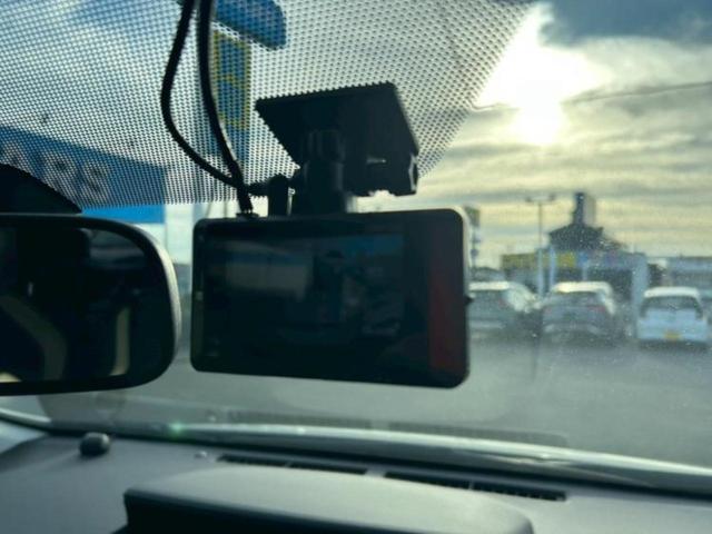 プリウスアルファ Ｓツーリングセレクション・Ｇｓ　新品タイヤ／保証書／純正　８インチ　ＳＤナビ／シート　ハーフレザー／ヘッドランプ　ＬＥＤ／ＥＴＣ／ＥＢＤ付ＡＢＳ／横滑り防止装置／アイドリングストップ／バックモニター／フルセグＴＶ　バックカメラ（16枚目）