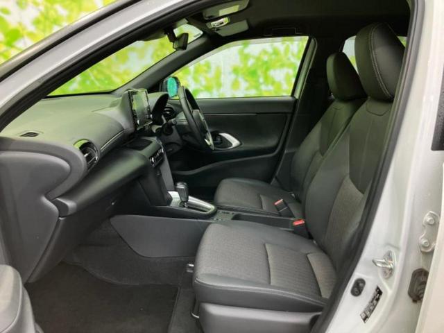 ヤリスクロス ハイブリッドZ 保証書/ディスプレイオーディオ+ナビ8インチ/トヨタセーフティセンス/シートヒーター 前席/パノラミックビューモニター/車線逸脱防止支援システム/パーキングアシスト バックガイド 衝突被害軽減システム(5枚目)