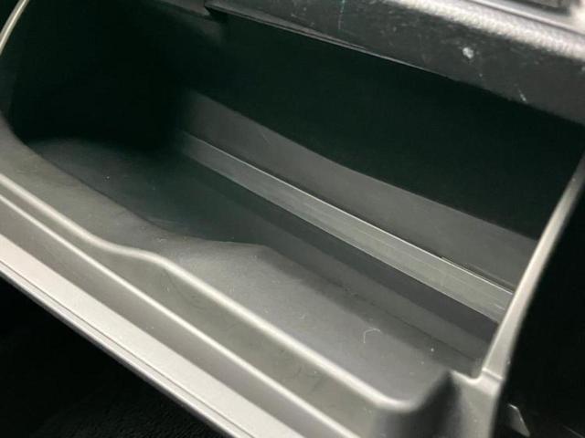 ＷＥＣＡＲＳでは各商談席に大型モニターをご用意しております！見やすい大画面でゆったりと全国の在庫をご覧いただけます！是非ご来店お待ちしております！