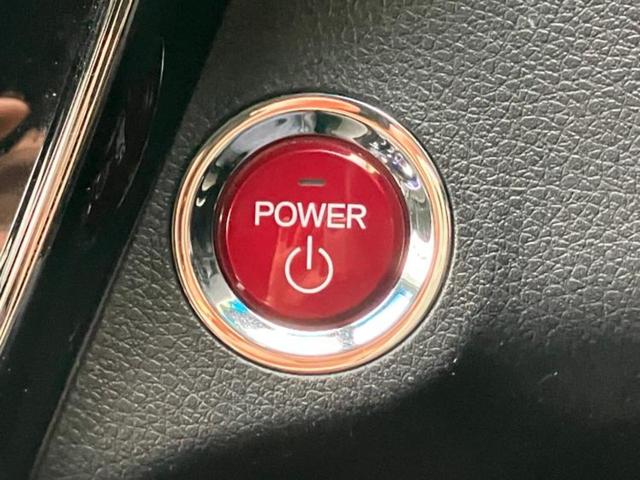 ヴェゼル ハイブリッドＲＳ・ホンダセンシング　保証書／純正　８インチ　ＳＤナビ／シートヒーター／シート　ハーフレザー／ヘッドランプ　ＬＥＤ／ＵＳＢジャック／Ｂｌｕｅｔｏｏｔｈ接続／ＨＤＭＩ接続／ＥＴＣ／ＥＢＤ付ＡＢＳ／横滑り防止装置　バックカメラ（18枚目）